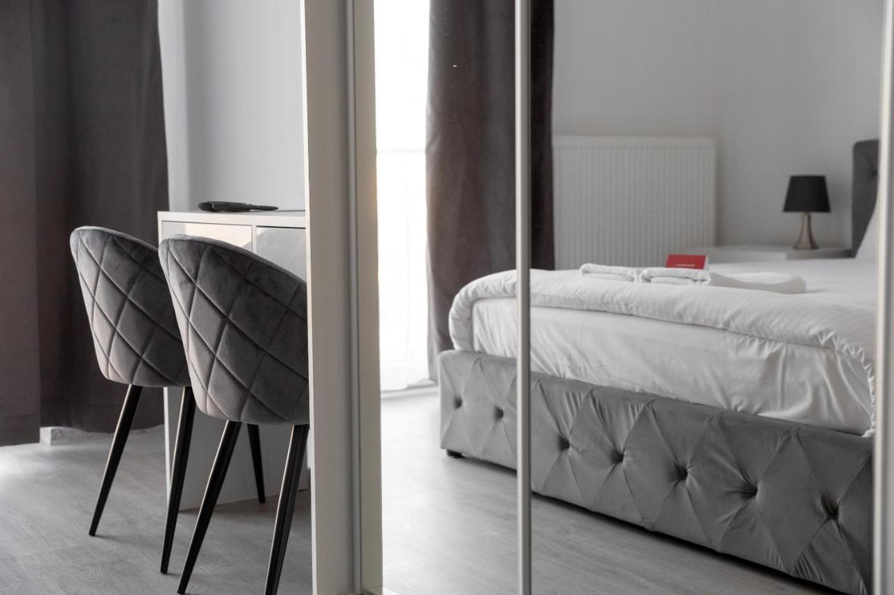 Wola Chic Studios Warsawa Bagian luar foto